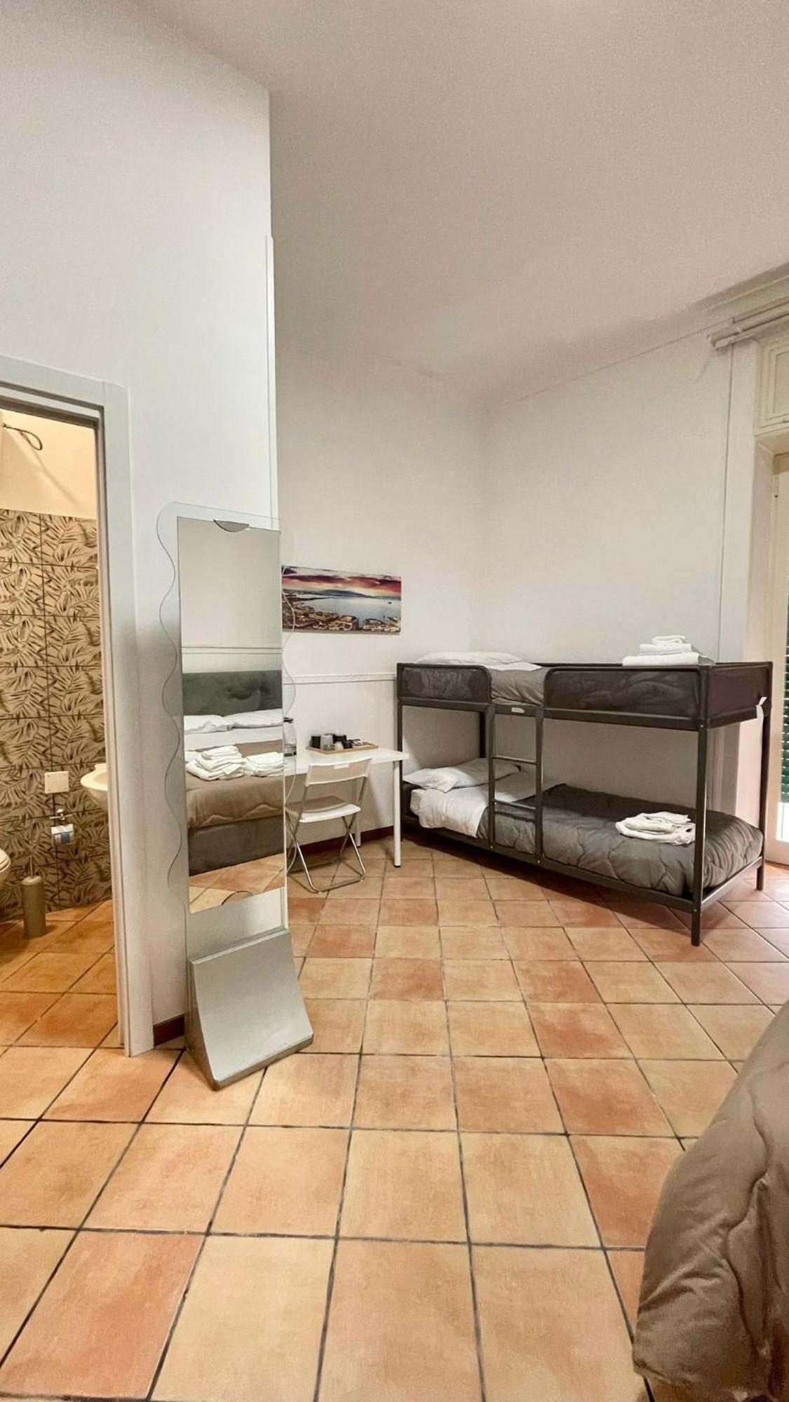 House Caracciolo By Loveinthetravel Napoli Dış mekan fotoğraf